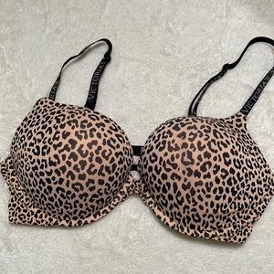 Victoria Secret 38C Bombshell Bra